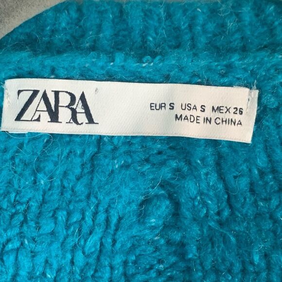 ZARA Faux Pearl Button front Cropped Cardigan Sweater Pom-pom Teal Blue Small - Picture 8 of 11